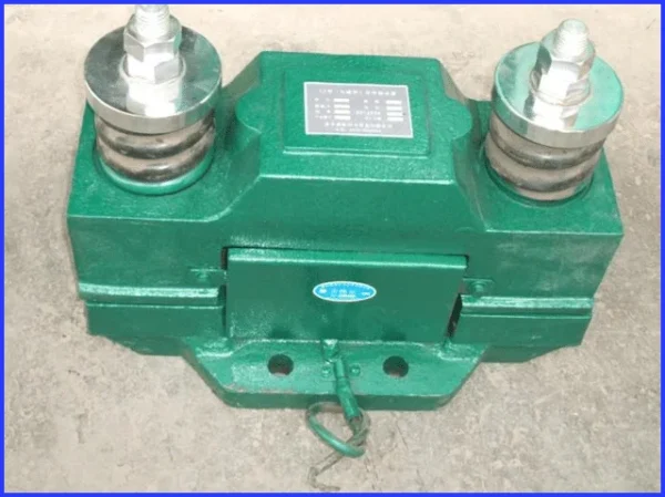 CZ electromagnetic warehouse wall vibrator