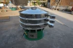 Multilayer vibrating sieve